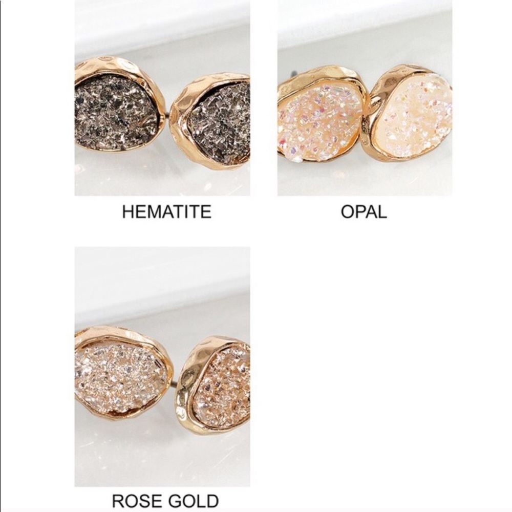 Dainty oval druzy post earrings - Picture 5 of 8